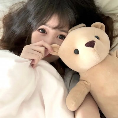 和红色中国人看电视海报