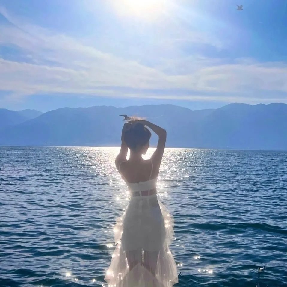 残酷海报
