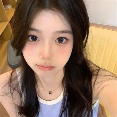 彩绿海报